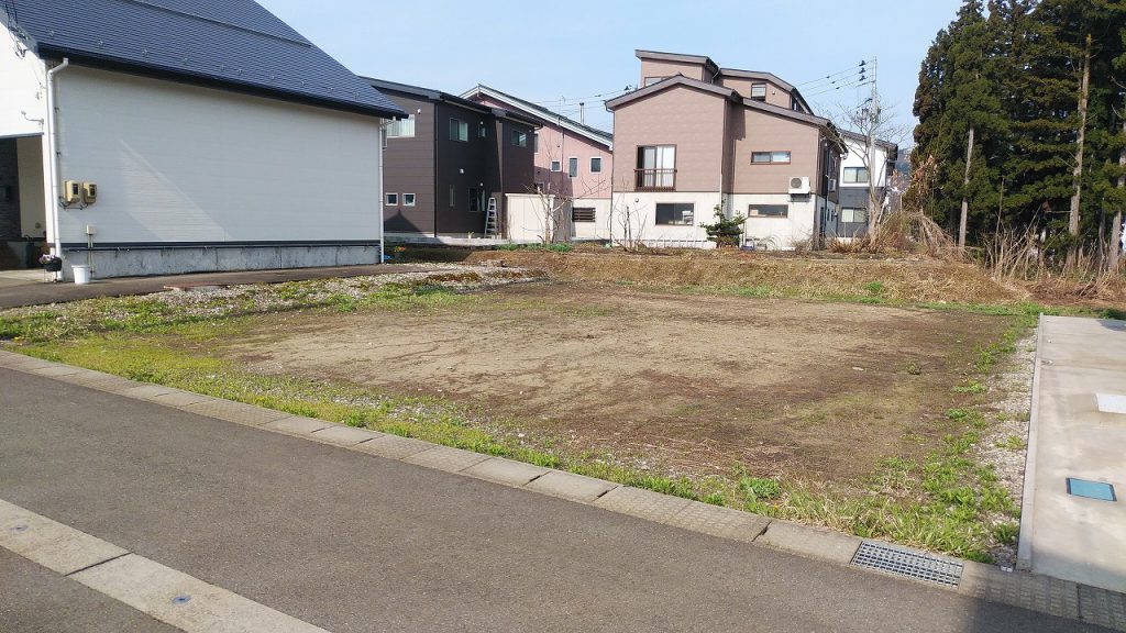 売地